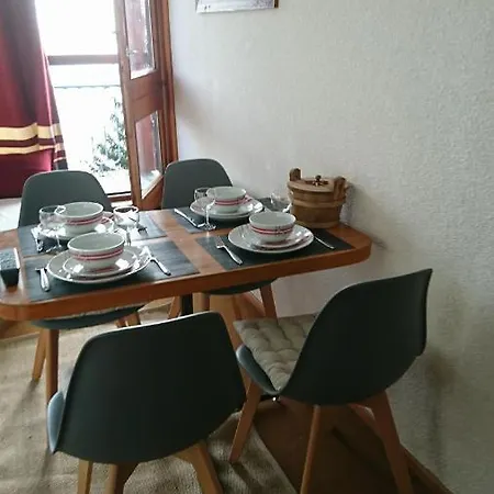 St Maurice Les Arcs 1800: Panoramic Mountain Retreat *