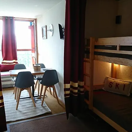 St Maurice Les Arcs 1800: Panoramic Mountain Retreat
